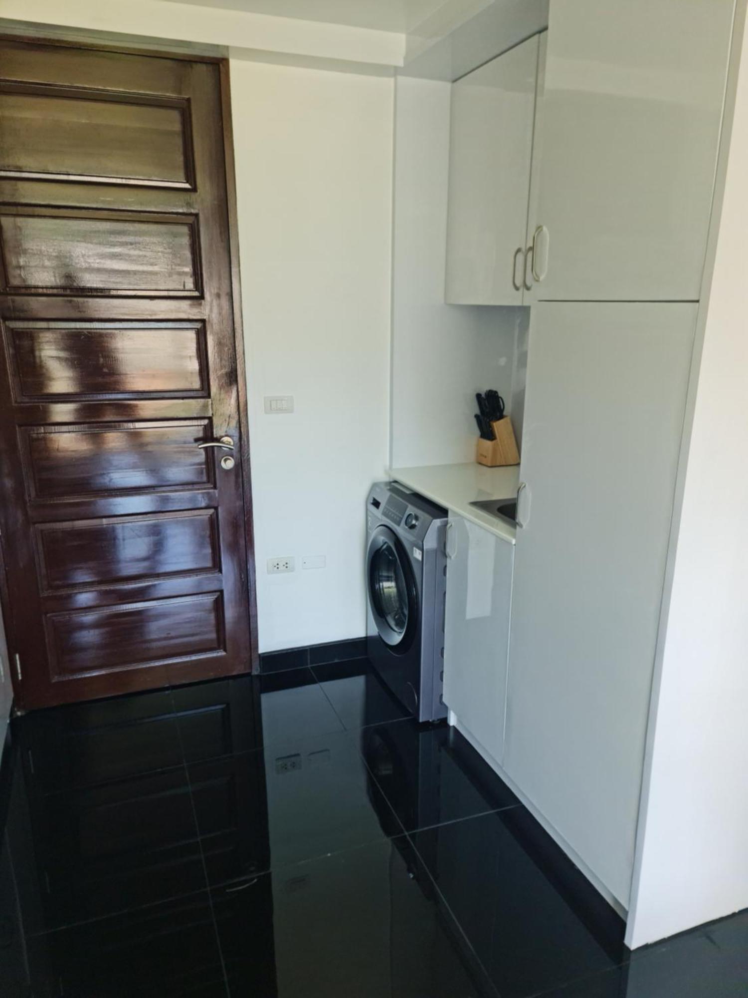 Art Apartemen Patong